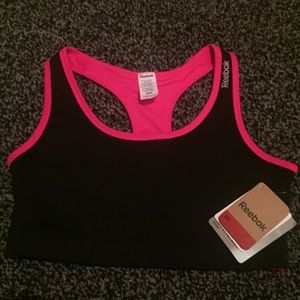 NWT reebok sports bra.