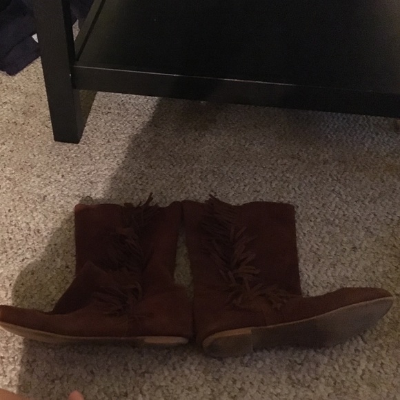 Suede brown boots. - Picture 3 of 3