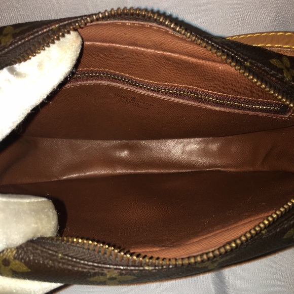 SOLD LOUIS VUITTON MONOGRAM CROSSBODY JEUNE - Picture 4 of 4