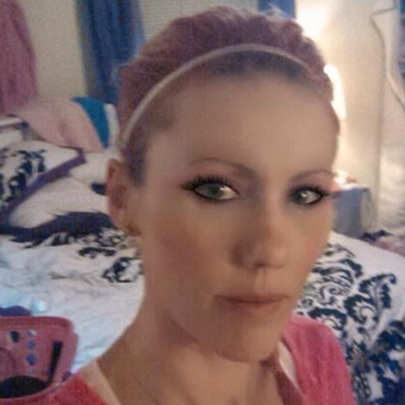 Meet your Posher, April - Picture 1 of 1