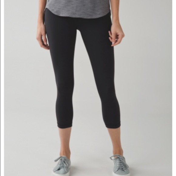 lululemon athletica Pants - Lululemon Wunder Under Crop
