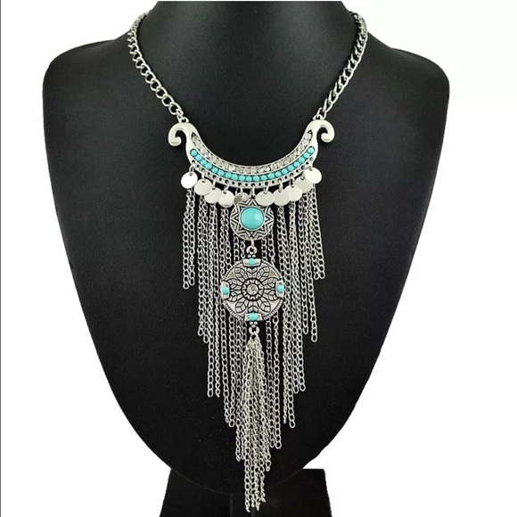 Retro tassel statement necklace