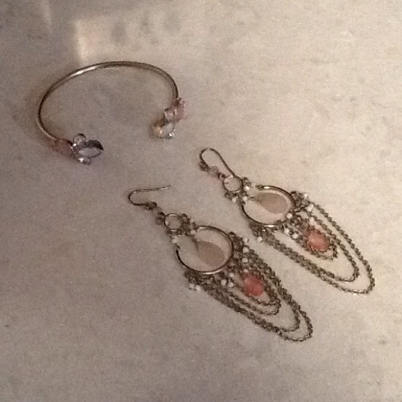 Ann Taylor chandelier earrings pink w bracelet