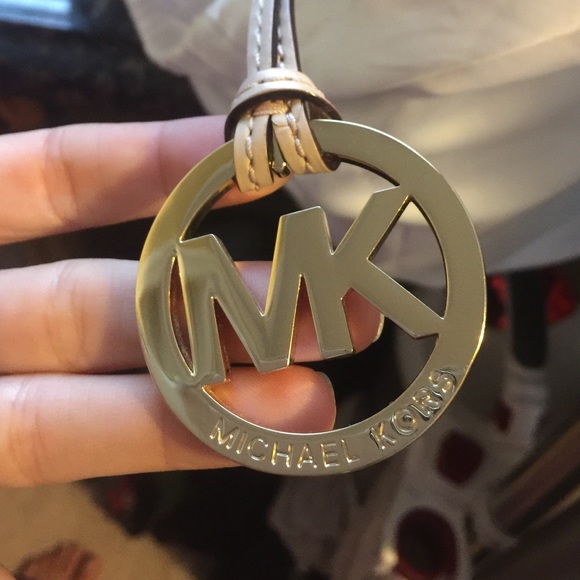 Additional photos: Micheal Kors Vanilla Grayson.