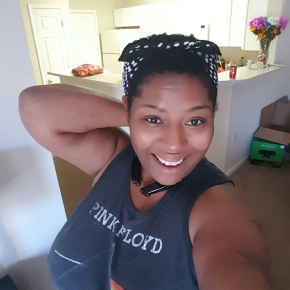 Brooke's Curvy Styles!!! - Picture 3 of 4