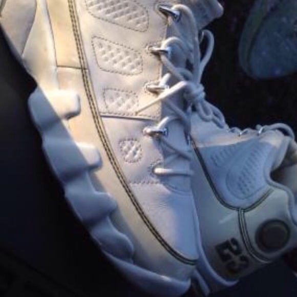 Jordan custom low 9s - Picture 2 of 3