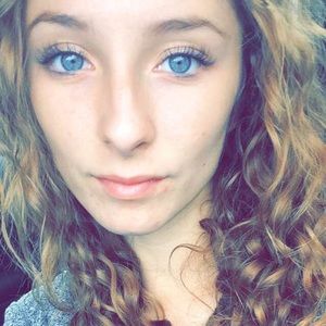 Meet your Posher, Dani