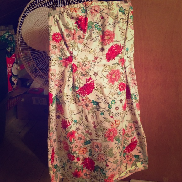 Old Navy Strapless Floral Dress