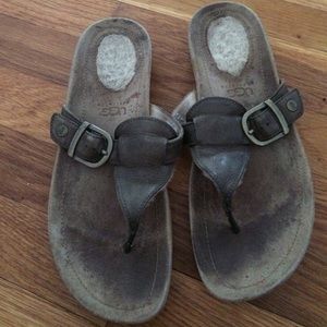 Ugg Flip flops
