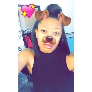 Meet your Posher, Chanel