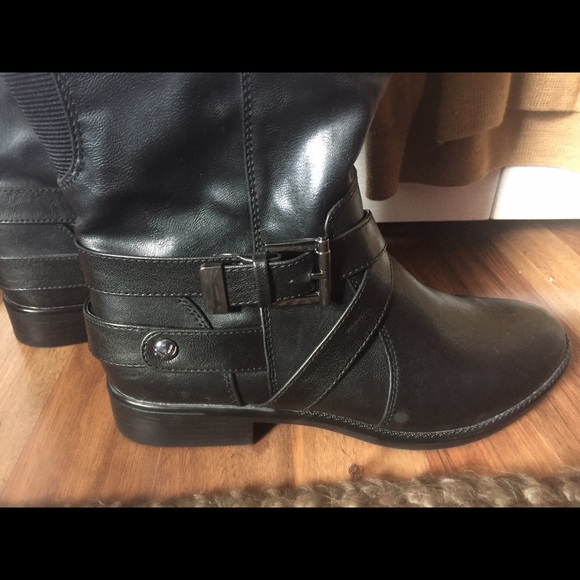 Racy Black Linz - Picture 3 of 4