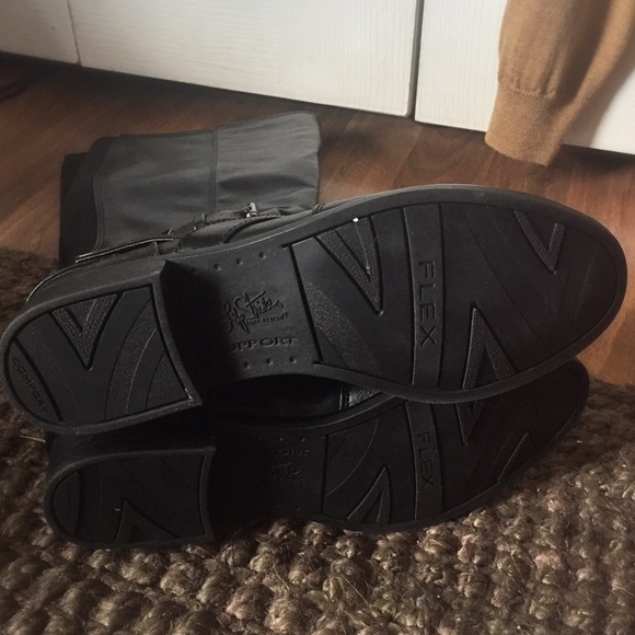 Racy Black Linz - Picture 4 of 4