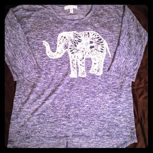 Loose elephant top.not worn.