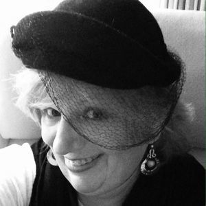 Meet your Posher, Angela