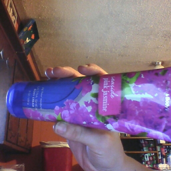 SEASIDE PINK JASMINE bath and body works!