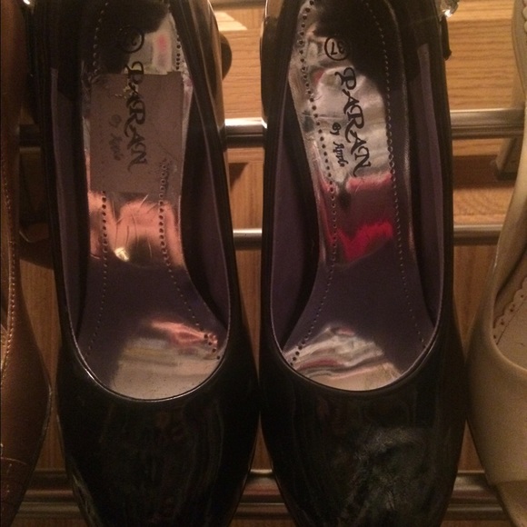 Paran by Apple black heels
