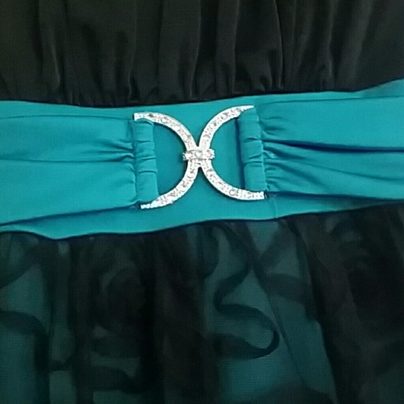 Dress - Picture 2 of 3