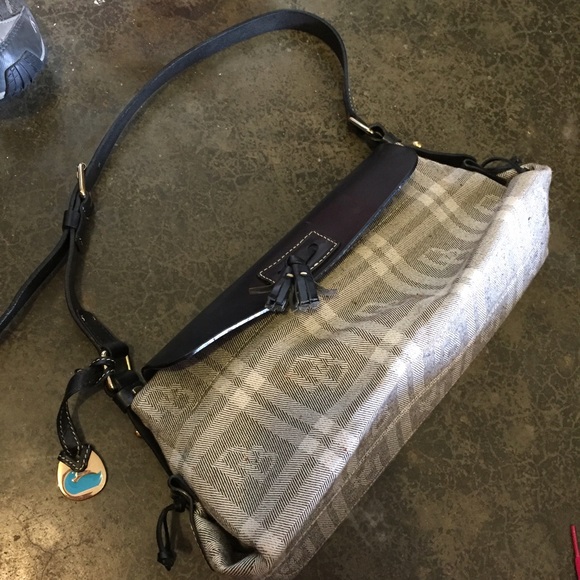 Dooney & Bourke authentic