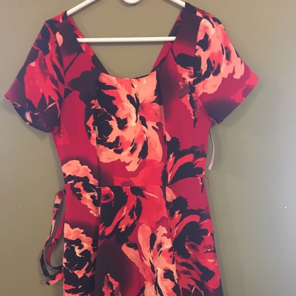 Eva Mendes floral dress