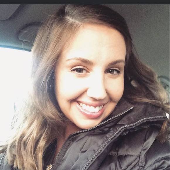 Meet your Posher, Lauren