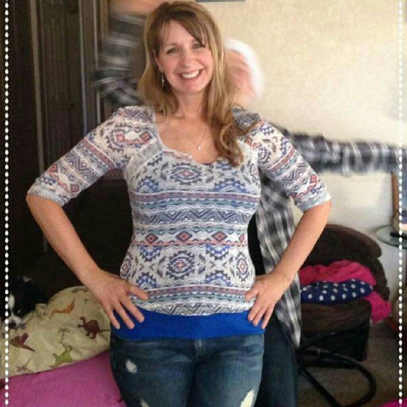 Meet your Posher, Cheryl - Picture 2 of 2