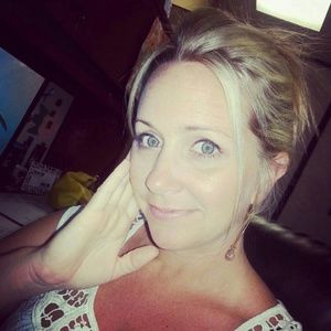 Meet your Posher, Candace