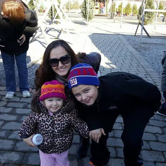 Meet your Posher, Vivian - Picture 1 of 1