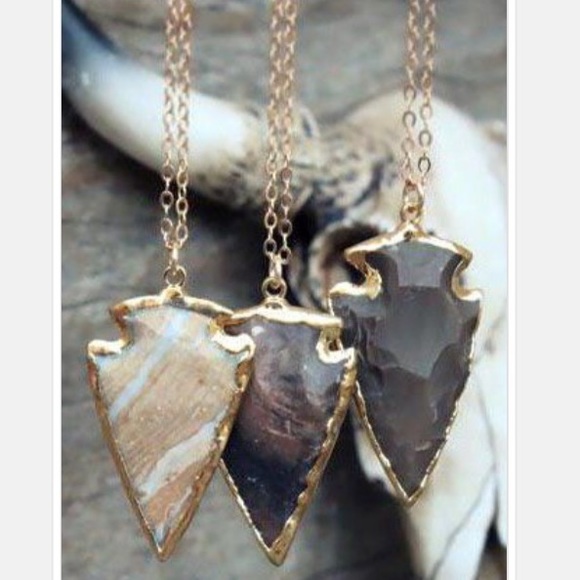 Jewelry - •jasper arrowhead pendant necklace•