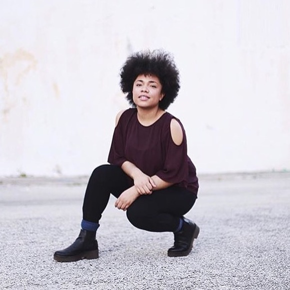 Meet your Posher, Nia B - Picture 2 of 2