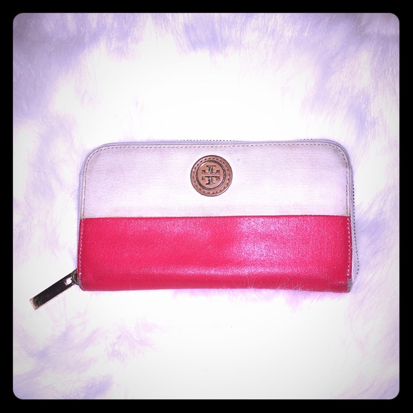 Tory Burch wallet