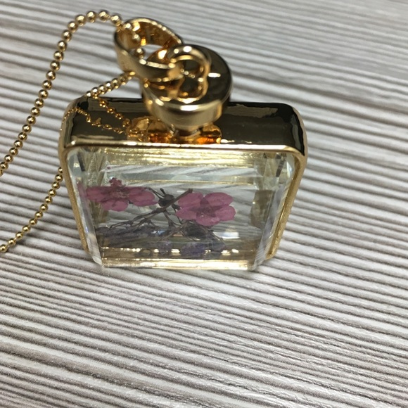Necklace - Picture 3 of 3