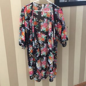 Boutique Kimono large NWOT