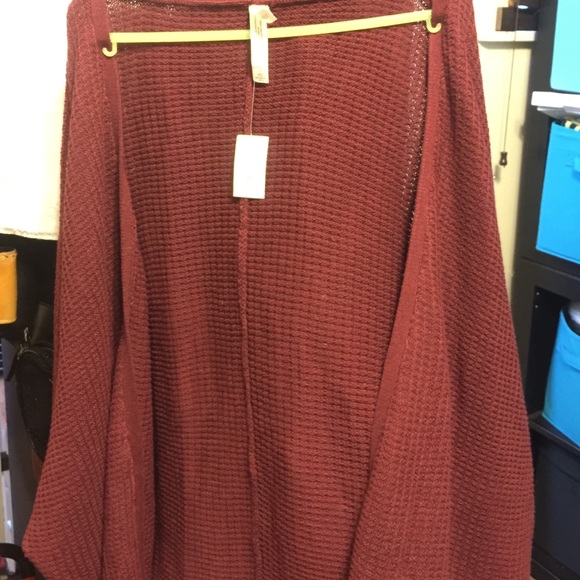 Maroon knit slouchy cardigan