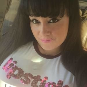 Meet your Posher, Desiree