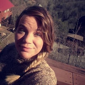 Meet your Posher, Candice