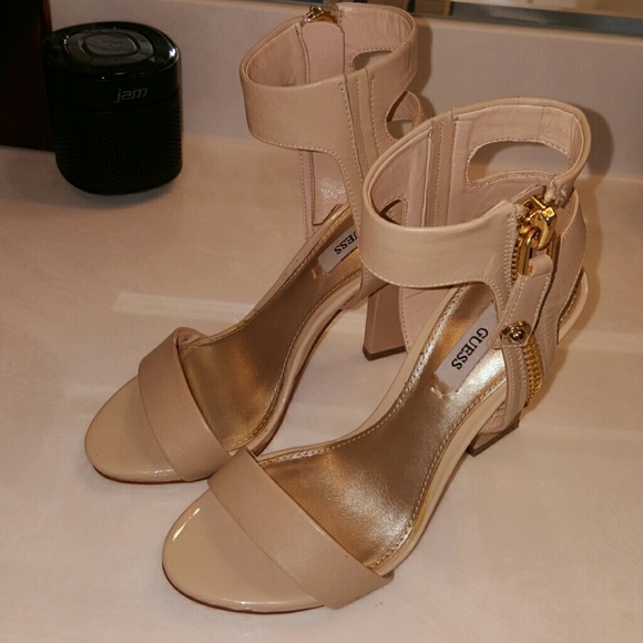 Guess sandals
