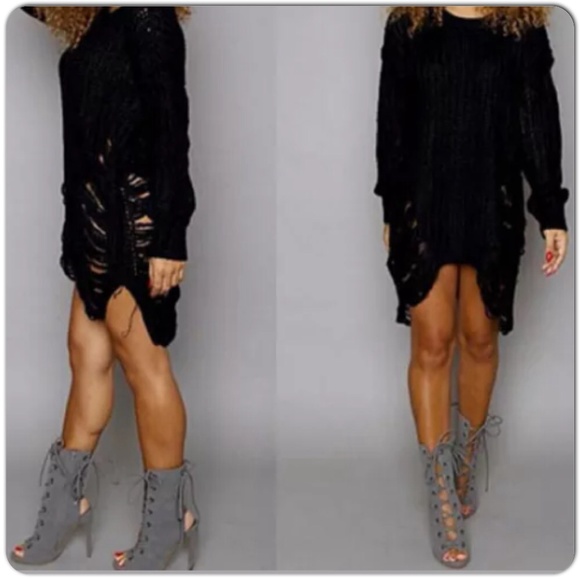 Sweaters - NEW BLACK DISTRESSED SWEATER