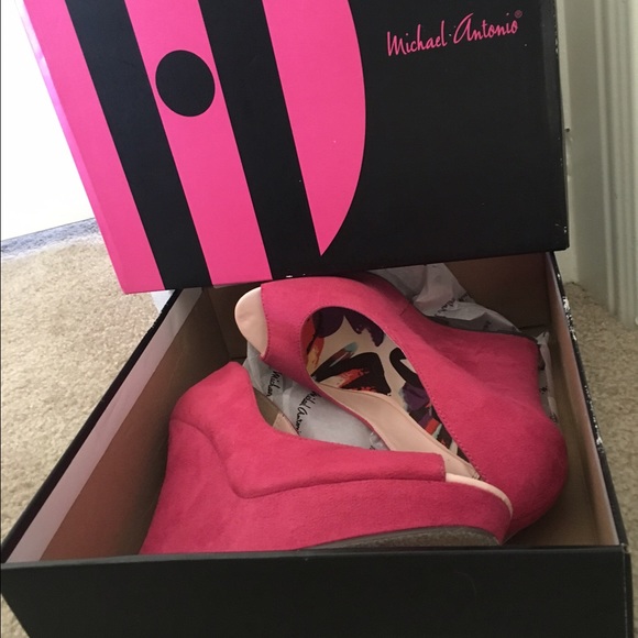 Fushia suede peep-toe wedges size 9