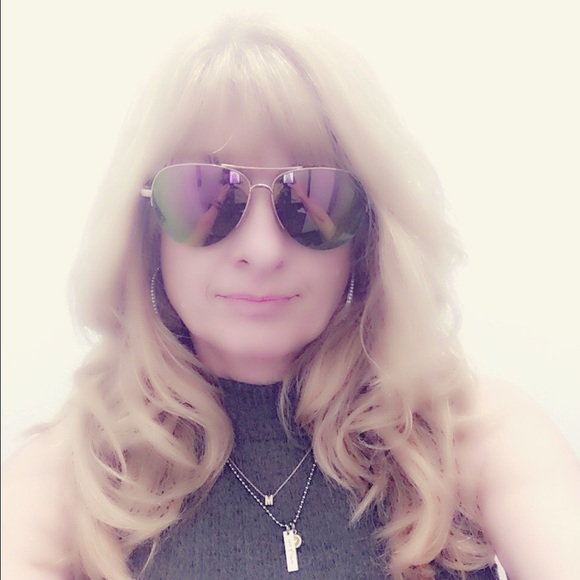 Meet your Posher, Melanie