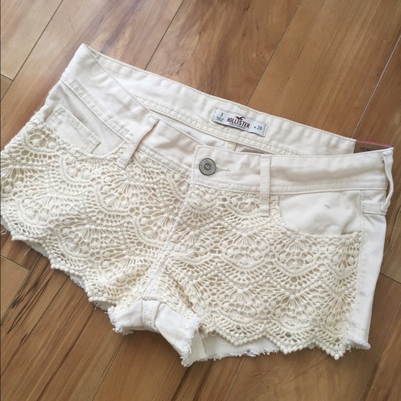 Hollister Pants - Hollister NWT Low Rise Cream Denim Shorts, 26/ 3