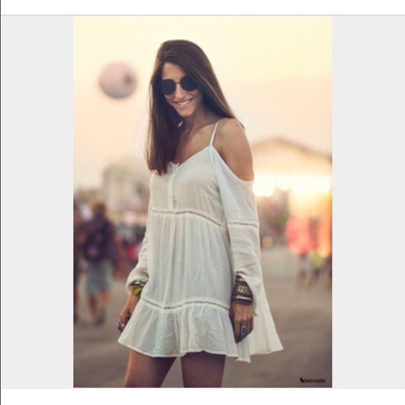 Kendall & Kylie Dresses & Skirts - Kendall & Kylie boho flowy dress✌🏾️