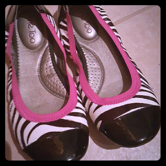Me Too zebra flats