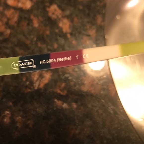Authentic Coach Glasses, ever used comes with box - Picture 6 of 6