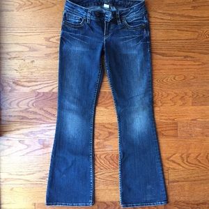 ❌SOLD❌ Silver Jeans Size 27