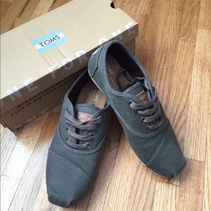 TOMS Shoes