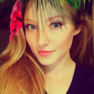 Meet your Posher, Jade