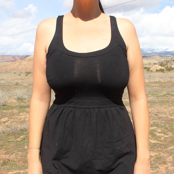 ❌SOLD❌♠️ Cynthia Rowley Cocktail Dress Black ♠️ - Picture 2 of 4