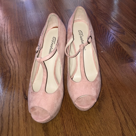 Pink Wedges!