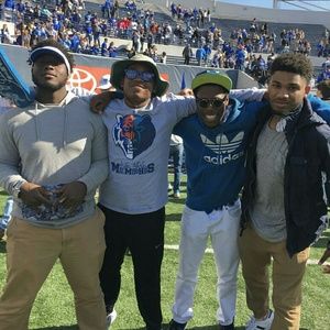 Meet your Posher, Hunter