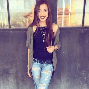 Meet your Posher, Bella